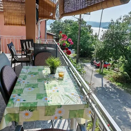 Apartment Dusica Tekija - Djerdap National Park Tekija (Bor)